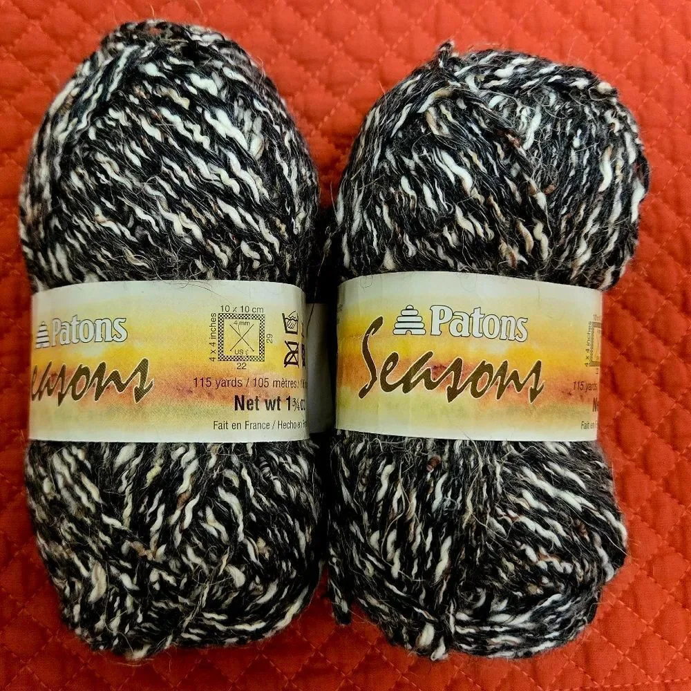 Patons Seasons Black and White Yarn Bundle, Color 106